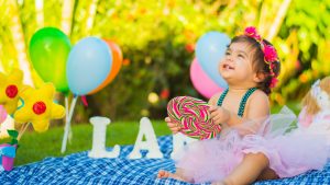 Los Nombres Festivos Más Encantadores para Bebés: Explora el Significado y la Alegría